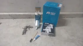 Lph80-124g Anest Iwata 1.2mm Spray Gun Bw