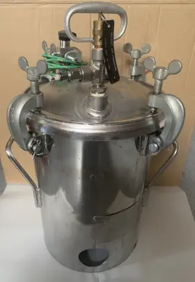 0910-496 Binks Pressure Tank 2.8 Gallons