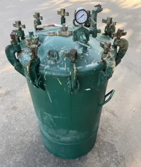 58-5873 Binks 30 Gallon Pressure Tank Model No. With Drum Heater And Impact Fastner
