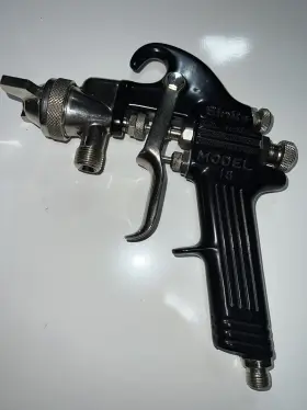66sf Binks Model 18 Spray Gun. Excellent Used Condition