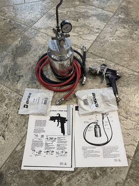 Binks 80-238 Model 80-228 2 Quart Pressure Pot With 7 Gun