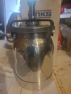 81-550 Binks Spray Gun Paint Cup 1 Quart