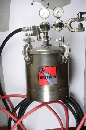 83-5663 Binks Model Dual Regulator Pressure Pot And 7 Paint Gun