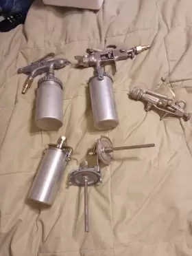 Devilbiss/binks 658701005161 Lot Of Devilibiss And Touch Up Guns Parts - For Only