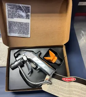 208-327 Graco - Model Series G- Silver Contractor Airless Spray Gun 5000 Psi