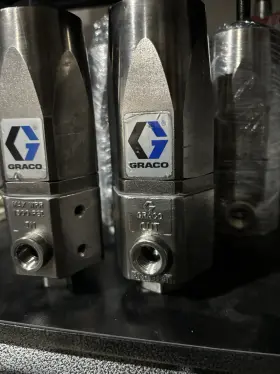 222121 Graco Fluid Regulator