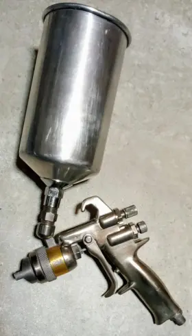 234649 Graco Xt Series 3m Compliant Spray Gun With 1 Quart Alum. Cup