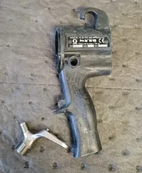 24n752 Graco Electrostatic Pro Xp 60kv Handle Used In Good Shape