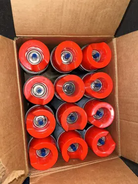 03701 Krylon Industrial Fluorescent Red Orange Inverted Marking Paint - Case Of 12