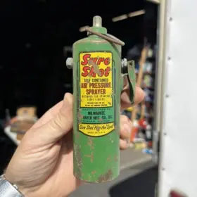 75676 Milwaukee Vtg Sure Shot Self Contained Air Pressure Sprayer Tools 6oz Copper