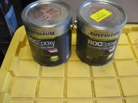 9192402 Rustoleum 2 Epoxy Mastic Base 9100 White One Gallon Cans Dented Can