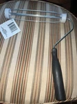 9 Inch Metal Roller Frame Plastic Handle Tool Bench Painters Hardware New. Price: $10.00.