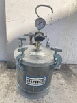 Binks 83C-221 Dual Regulated Pressure Tank 2.8 Gallon Agitated Used. Price: $250.00.