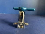 Ewal Titan Ii Manual 3-WAY Valve 1/4" Tube Stub, Blue Lever Handle, Semi Gasused. Price: $32.50.